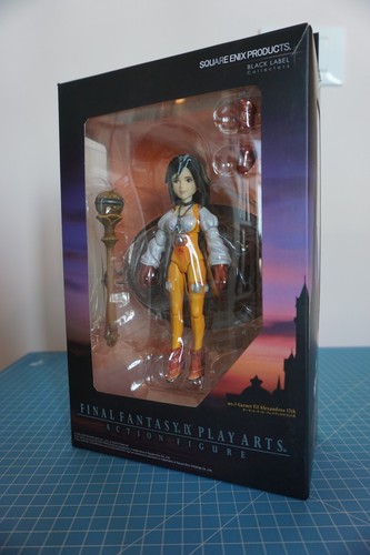 Final fantasy play arts - final,