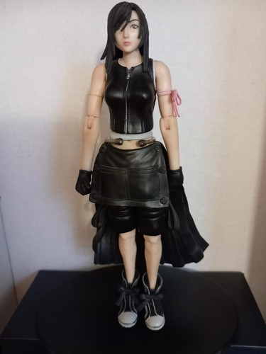 Action figure tifa final - figure,